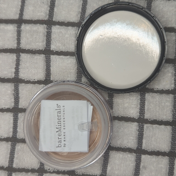 NEW bareMinerals Original SPF Foundation in Medium Beige - Picture 3 of 3